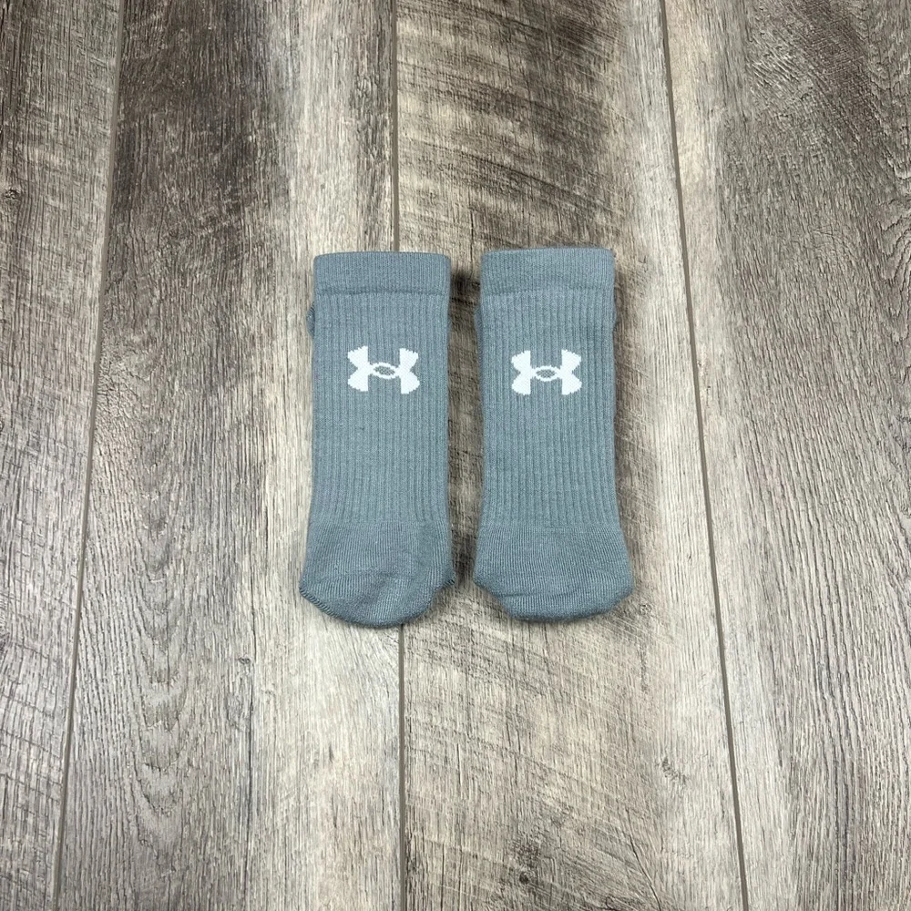 Under Armour Mens Grey Socks‎